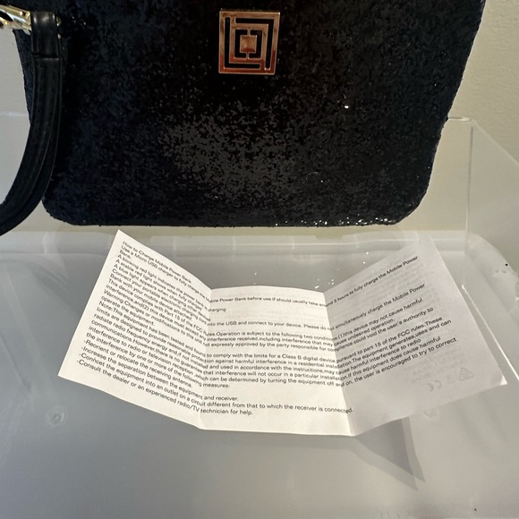 Liz Claiborne Black Glitter Clutch with Smartbank Phone Charger - Picture 5 of 6